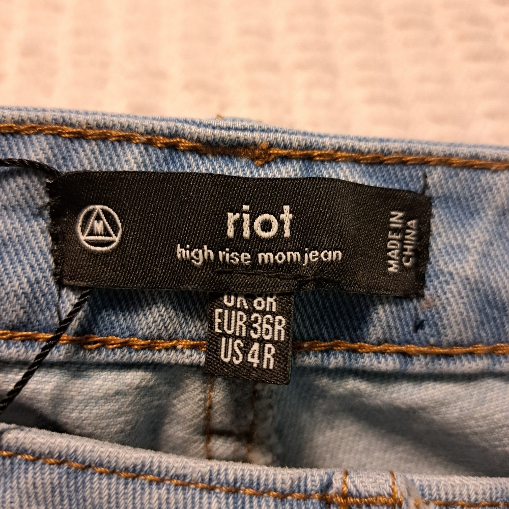 Missguided Riot Jeans - Picture 4 of 11